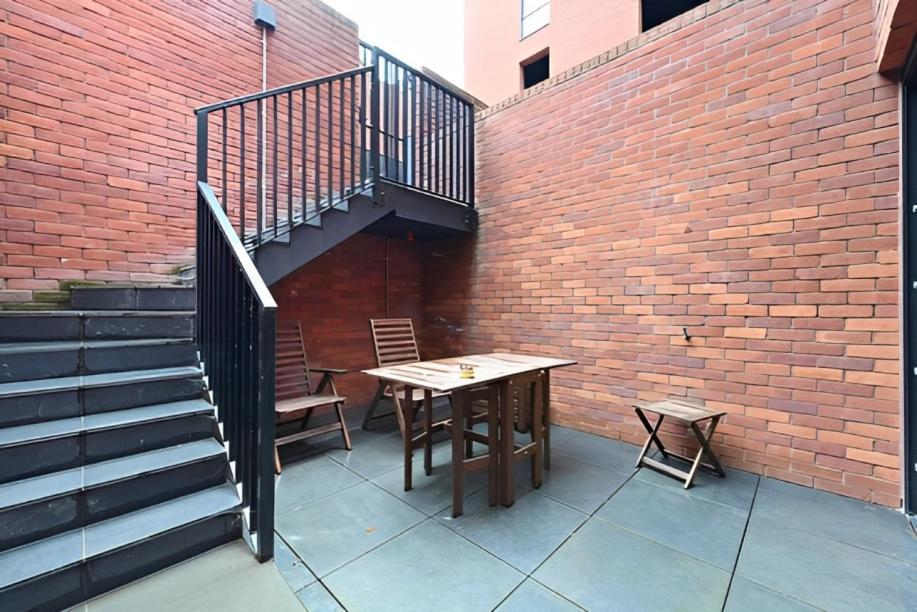 Richardson Deluxe Apartments Лондон Экстерьер фото