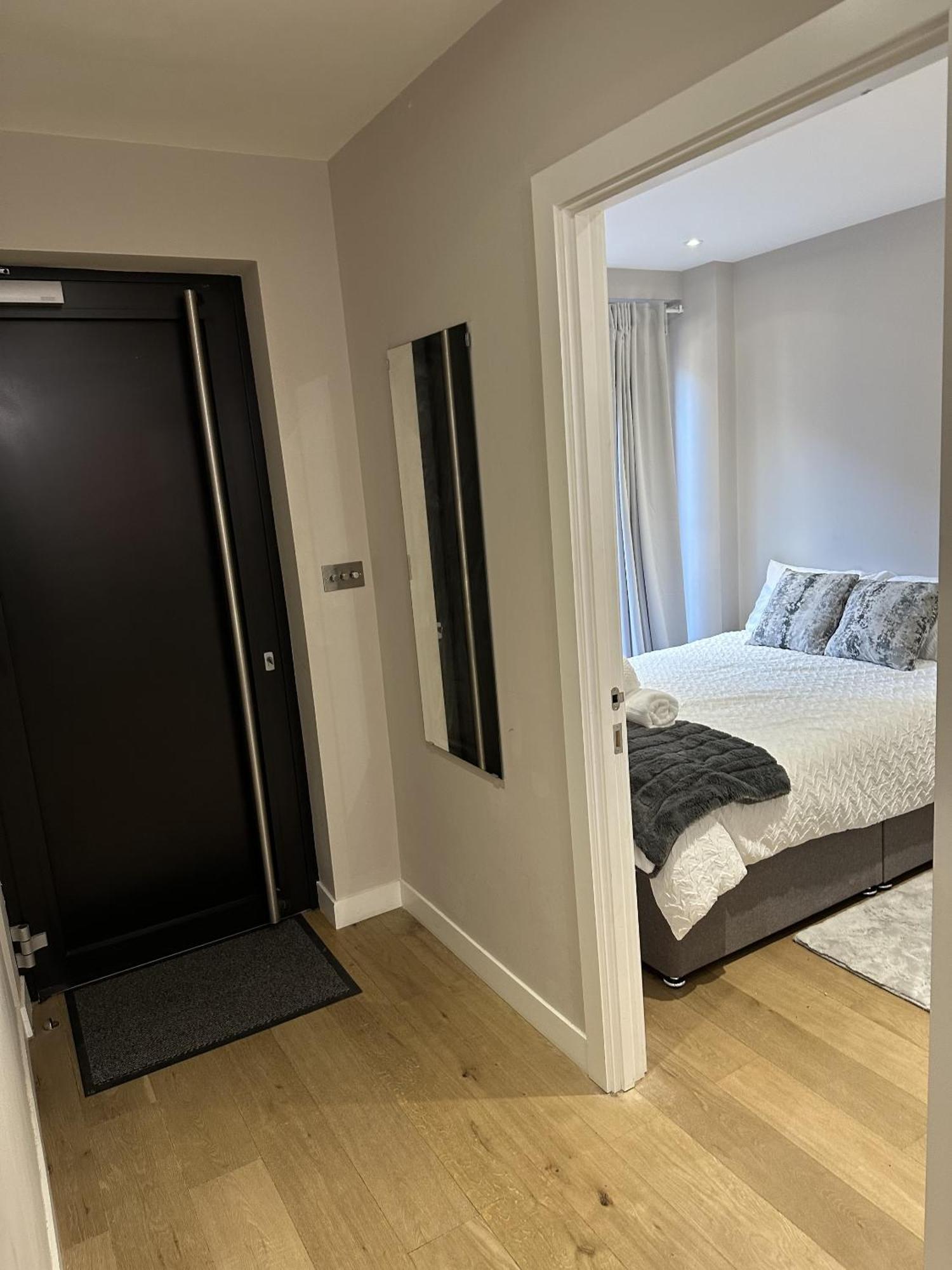 Richardson Deluxe Apartments Лондон Экстерьер фото